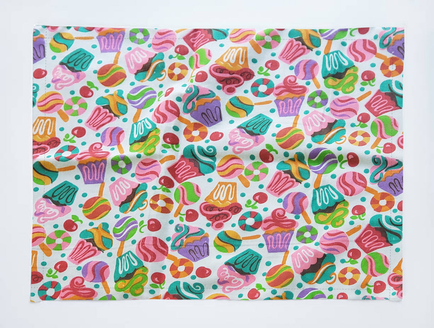 Cupcakes and Candy Print Cotton Dinner Table Placemats Holiday Home Decoration 13" x 19" (Pack of 4)