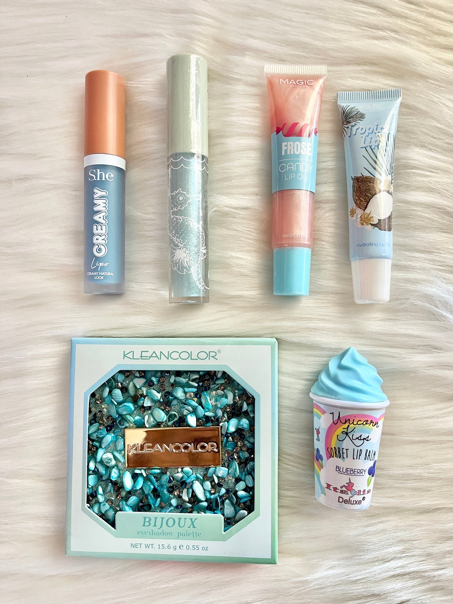 Blue to Go ( Makeup Bundle )